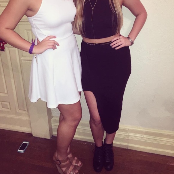 Express high low skirt size extra small - Picture 3 of 3